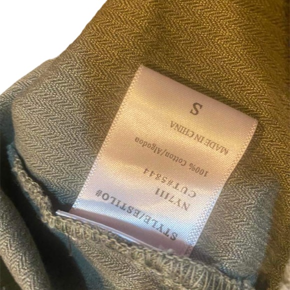 NWOT FashonNova Button down Chest Pockets Jacket Size Small - Picture 5 of 5